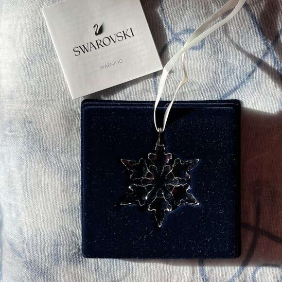 SWAROVSKI 2020 Little Snowflake Ornament #5511042, New in Box - Picture 3 of 3